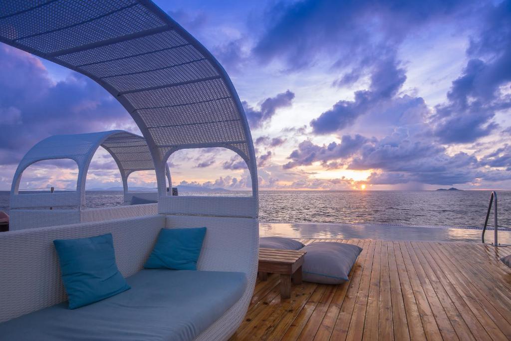 Coco de Mer Hotel and Black Parrot Suites